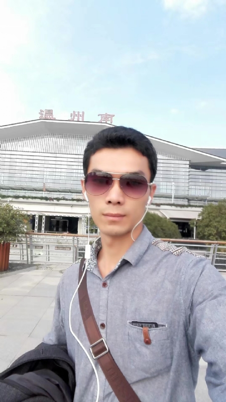 错把真心喂了狗的第三张照片--周宁残疾人相亲网